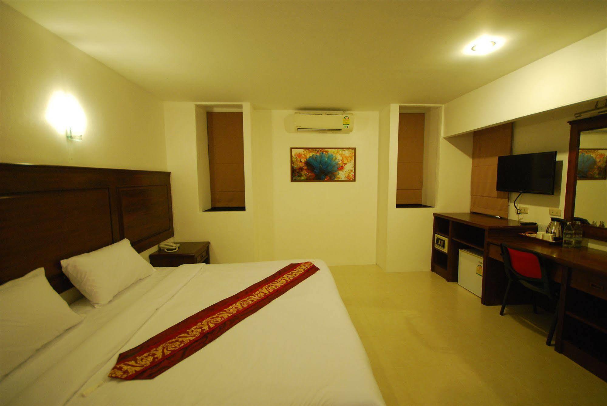 Patong Budget Rooms Exteriör bild